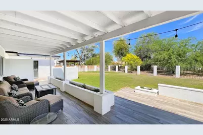 856 E Village Circle Drive S, Phoenix, AZ 85022 - Photo 12