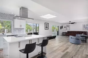 856 E Village Cir Dr S, Phoenix, AZ 85022 - Photo 4