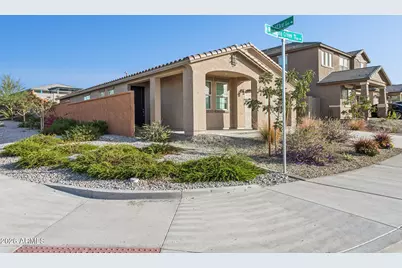 17334 W Wandering Creek Road, Goodyear, AZ 85338 - Photo 4