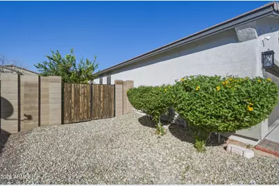 42514 W Almira Drive, Maricopa, AZ 85138 - Photo 32