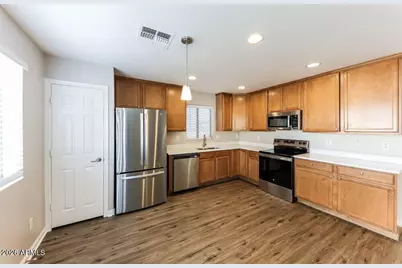 11418 W Austin Thomas Drive, Surprise, AZ 85378 - Photo 6