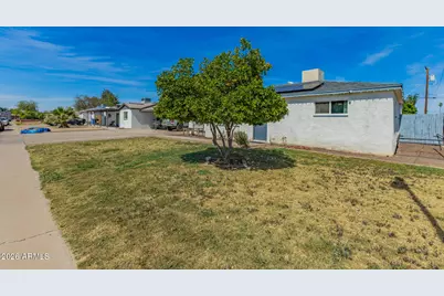 2940 W Las Palmaritas Drive, Phoenix, AZ 85051 - Photo 18