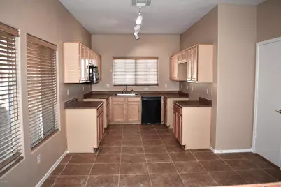 10316 N 94th Lane, Peoria, AZ 85345 - Photo 4