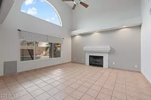 4658 E Kelly Dr, Gilbert, AZ 85234 - Photo 8