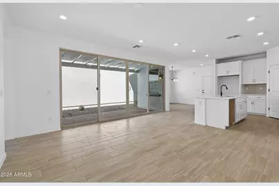 13525 N 158th Avenue, Surprise, AZ 85379 - Photo 8