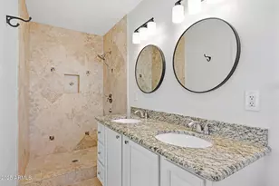 4020 N 44th Pl, Phoenix, AZ 85018 - Photo 12