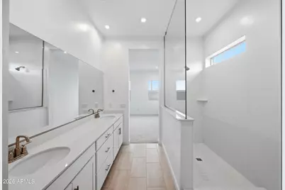 10218 S 21st Drive, Phoenix, AZ 85041 - Photo 16