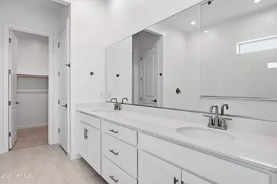 10218 S 21st Drive, Phoenix, AZ 85041 - Photo 24