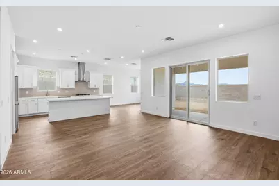 10218 S 21st Drive, Phoenix, AZ 85041 - Photo 10