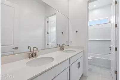 10218 S 21st Drive, Phoenix, AZ 85041 - Photo 22