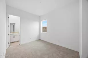 10218 S 21st Dr, Phoenix, AZ 85041 - Photo 20