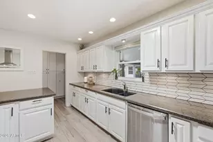 8001 N 5th Ave, Phoenix, AZ 85021 - Photo 6