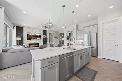 2831 E Robin Lane, Phoenix, AZ 85050 - Photo 18