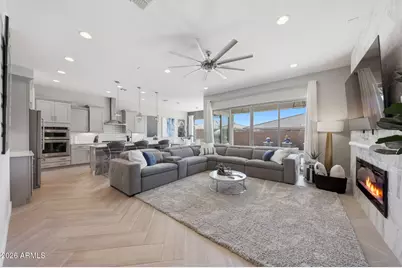 2831 E Robin Lane, Phoenix, AZ 85050 - Photo 8