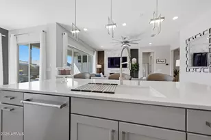 2831 E Robin Ln, Phoenix, AZ 85050 - Photo 20