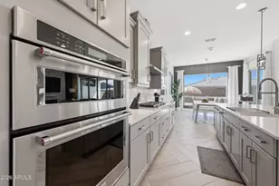 2831 E Robin Ln, Phoenix, AZ 85050 - Photo 22