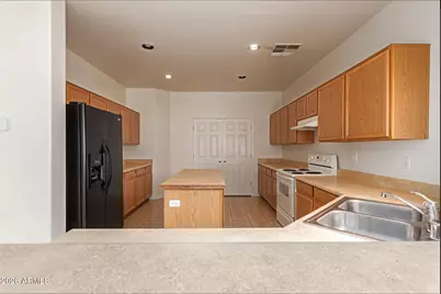 513 W Beautiful Lane, Phoenix, AZ 85041 - Photo 12