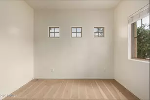 513 W Beautiful Ln, Phoenix, AZ 85041 - Photo 26