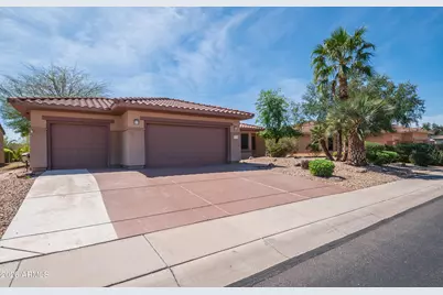 17949 W Tierra Del Sol Drive, Surprise, AZ 85387 - Photo 1