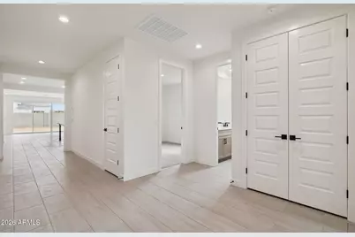 24509 N 24th Way, Phoenix, AZ 85024 - Photo 2