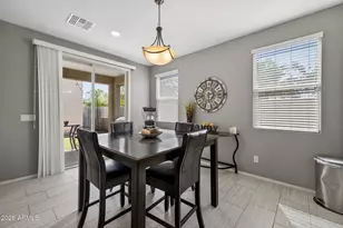 921 S Swallow Ln, Gilbert, AZ 85296 - Photo 14