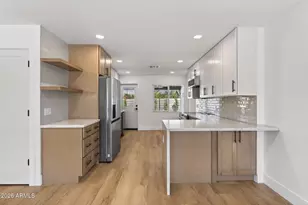 8702 E Monte Vista Rd, Scottsdale, AZ 85257 - Photo 8