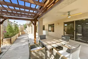 10729 E Coopers Hawk Dr, Sun Lakes, AZ 85248 - Photo 32