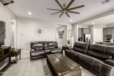 8319 N 186th Avenue, Waddell, AZ 85355 - Photo 10