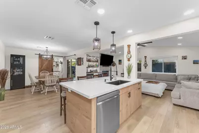 3046 E Glade Avenue, Mesa, AZ 85204 - Photo 12