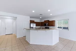 10733 W Lariat Ln, Peoria, AZ 85383 - Photo 4