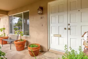 2814 E Sierra St, Phoenix, AZ 85028 - Photo 2