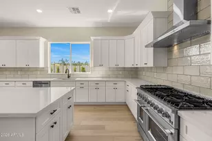 3002 N 53rd Pl, Phoenix, AZ 85018 - Photo 16