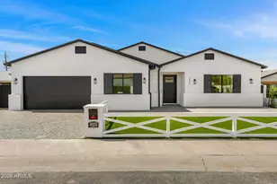 3002 N 53rd Pl, Phoenix, AZ 85018 - Photo 2