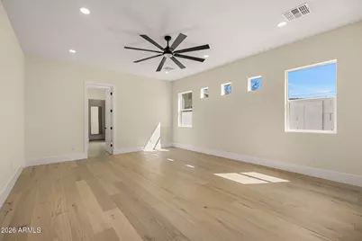 3002 N 53rd Place, Phoenix, AZ 85018 - Photo 18