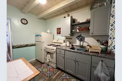 9502 N 2nd Place, Phoenix, AZ 85020 - Photo 14