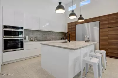 4528 N 39th Place, Phoenix, AZ 85018 - Photo 8