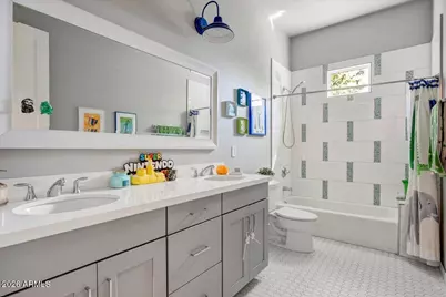 4528 N 39th Place, Phoenix, AZ 85018 - Photo 20