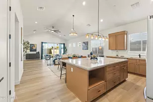 826 W 12th St, Tempe, AZ 85281 - Photo 2