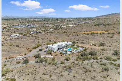 2449 W Sunrise Drive, Phoenix, AZ 85041 - Photo 104