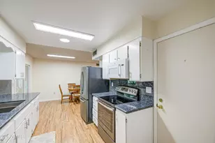 9909 W Newport Dr, Sun City, AZ 85351 - Photo 18