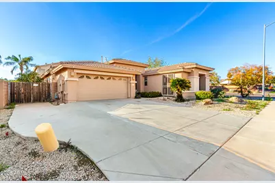 18082 N 167th Drive, Surprise, AZ 85374 - Photo 4