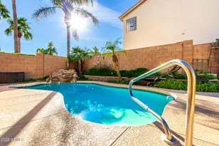 18082 N 167th Dr, Surprise, AZ 85374 - Photo 26