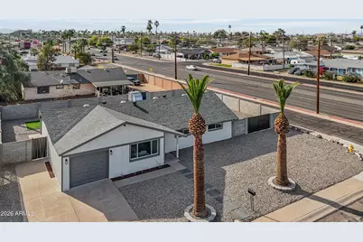 8944 N 17th Lane, Phoenix, AZ 85021 - Photo 2