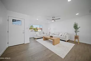 8944 N 17th Ln, Phoenix, AZ 85021 - Photo 14