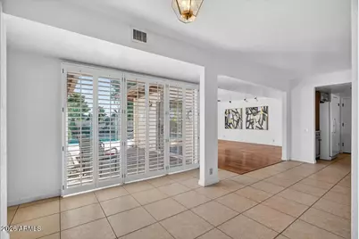 10635 N 44th Court, Phoenix, AZ 85028 - Photo 8