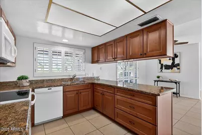 10635 N 44th Court, Phoenix, AZ 85028 - Photo 16