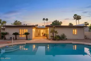 10635 N 44th Ct, Phoenix, AZ 85028 - Photo 2