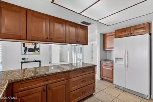 10635 N 44th Ct, Phoenix, AZ 85028 - Photo 18