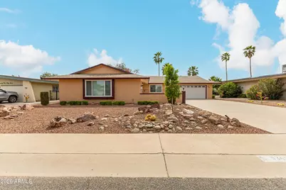 9341 W Briarwood Circle N, Sun City, AZ 85351 - Photo 2