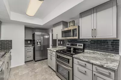 9341 W Briarwood Circle N, Sun City, AZ 85351 - Photo 14